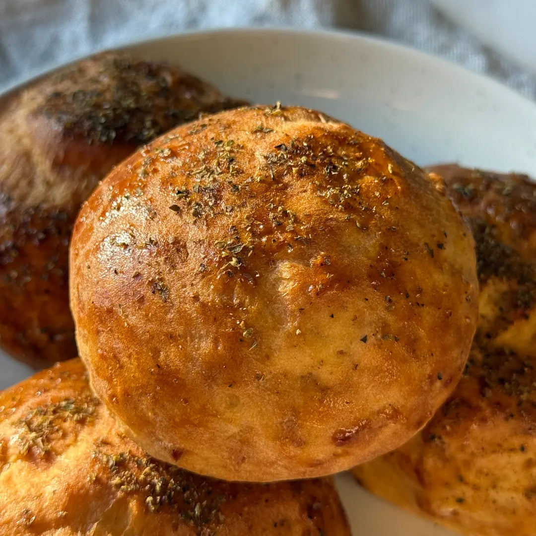 Weiche Röstzwiebel-Brötchen aus Fibriya Panini Ballaststoffmix